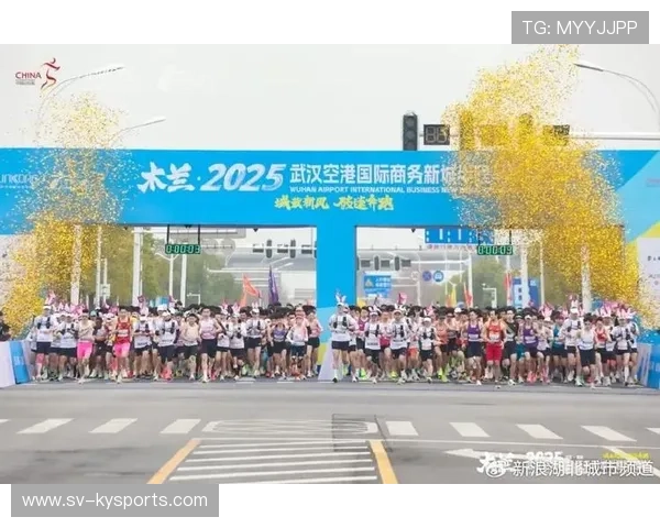 田径赛事增设轻松跑步体验区吸引群众参与，跑步体验馆
